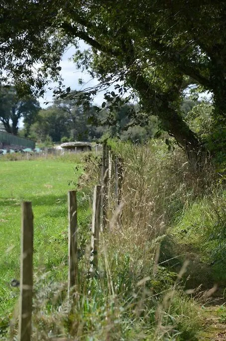 Gite Du Dolmen Guiscriff 0*,  法国